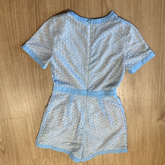 Missguided blue laser cut deep V neck romper size small - Picture 6 of 6